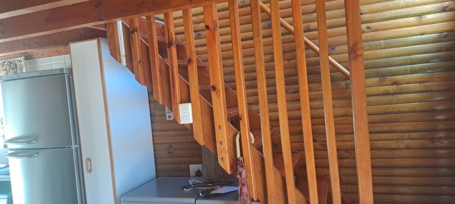 2 Bedroom Property for Sale in Meerenbosch Western Cape